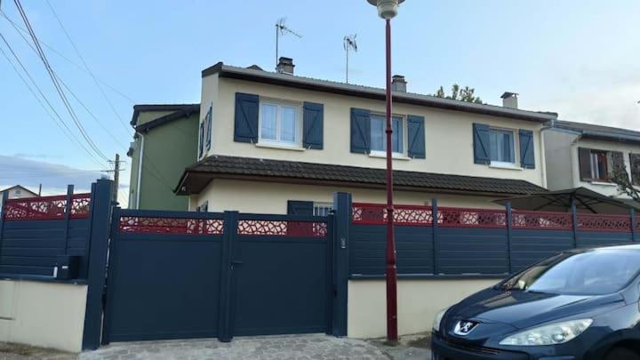 Chambre Privee Pour 4 Personnes En Banlieue Parisienne A بوندي المظهر الخارجي الصورة